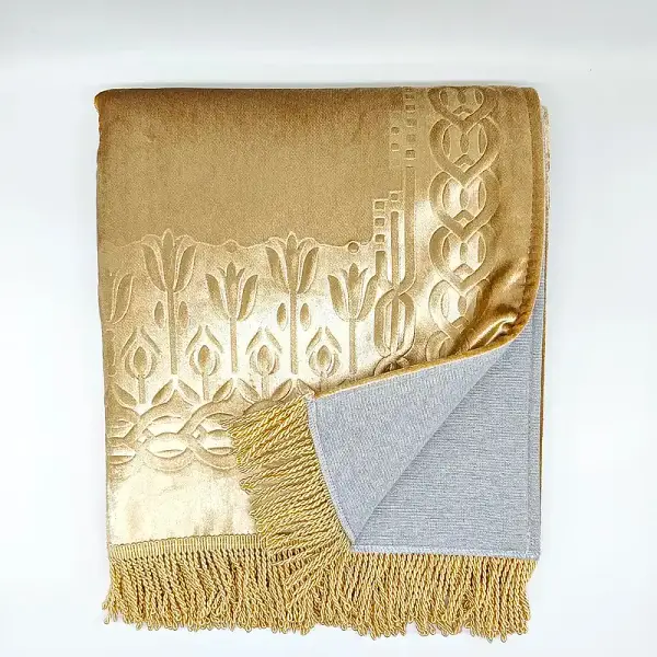 Astarlı Süngerli Kalın Platinyum Seccade 68x115 650 Gr Gold M1 2